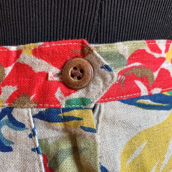 Vintage Linen Floral High Waist Shorts - Picture 2 of 6